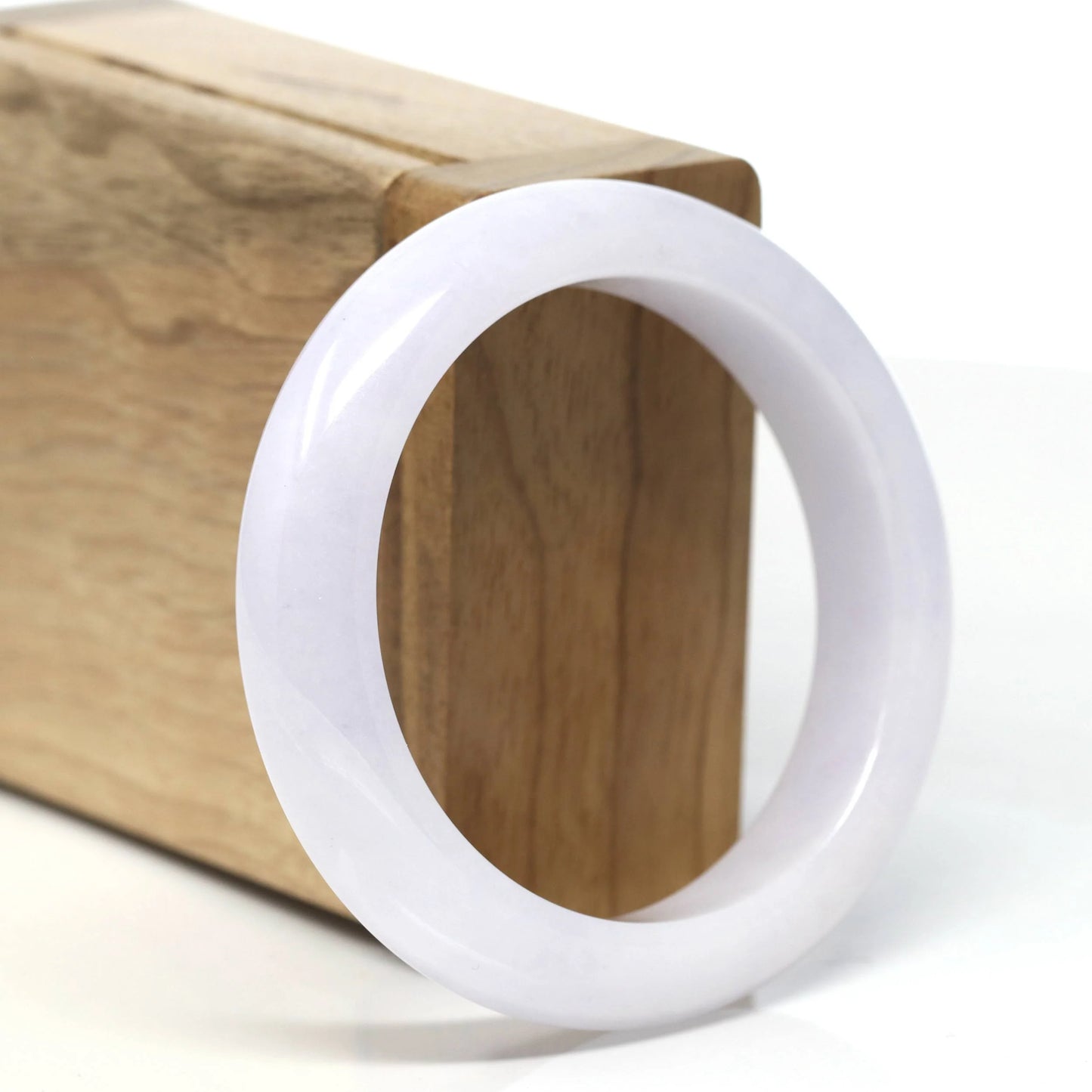 NGOC PHI THUY TYPE A BACH NGOC NEP BANG/ Morning Mist Lavender Jade Bangle